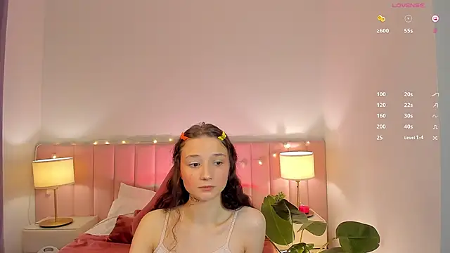 Snapshot of MilliMouse chatting on September 2025 10:35:01 PM MilliMouse online show from September 2025 10:35:01 PM