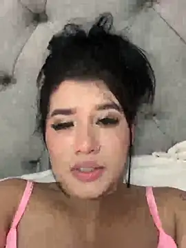 Snapshot of Aliciawhitee chatting on October 2025 05:13:01 AM Aliciawhitee online show from October 2025 05:13:01 AM