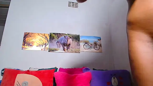 Snapshot of LoloQueen5 chatting on November 2025 07:13:02 PM LoloQueen5 online show from November 2025 07:13:02 PM