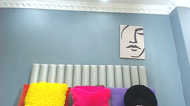 Snapshot of LoloQueen5 chatting on January 2026 02:15:01 AM LoloQueen5 online show from January 2026 02:15:01 AM