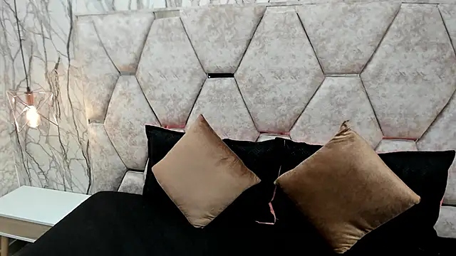 EXOTIC EBONY  online show from October 2025 07:02:01 PM