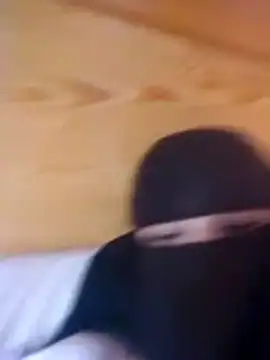 Snapshot of Forla-40 chatting on October 2025 10:50:01 AM Forla-40 online show from October 2025 10:50:01 AM