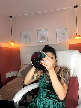 Esmeralda CO online show from December 2025 12:14:02 PM