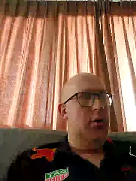 Snapshot of geilerd122 chatting on October 2025 03:32:02 PM geilerd122 online show from October 2025 03:32:02 PM