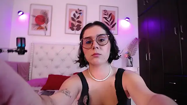 Snapshot of barbyehot chatting on October 2025 07:56:02 PM barbyehot online show from October 2025 07:56:02 PM