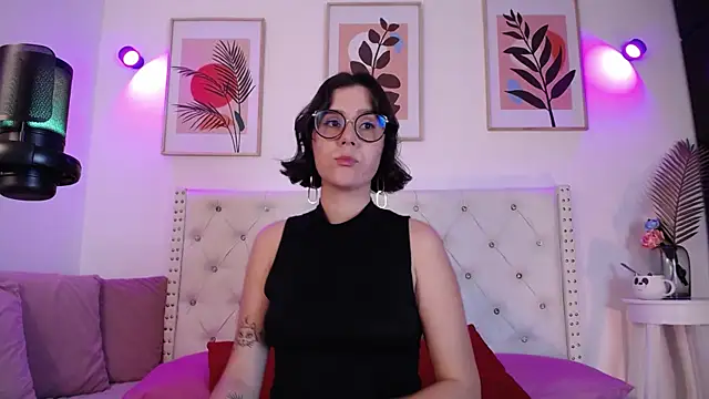 Snapshot of barbyehot chatting on November 2025 11:59:01 PM barbyehot online show from November 2025 11:59:01 PM