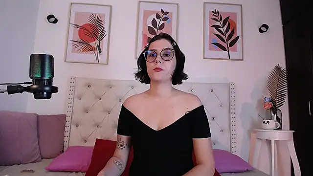 Snapshot of barbyehot chatting on November 2025 10:54:02 PM barbyehot online show from November 2025 10:54:02 PM