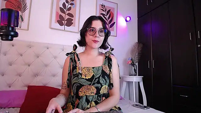 Snapshot of barbyehot chatting on November 2025 09:52:02 PM barbyehot online show from November 2025 09:52:02 PM