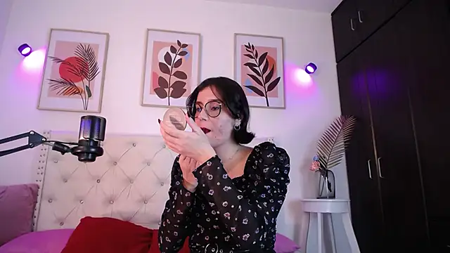 Snapshot of barbyehot chatting on November 2025 12:21:02 AM barbyehot online show from November 2025 12:21:02 AM