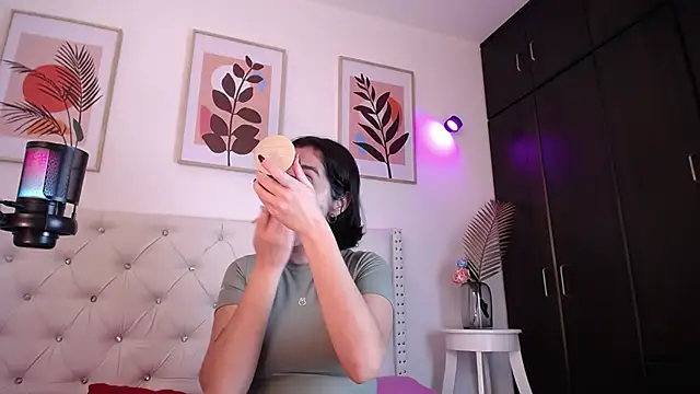 Snapshot of barbyehot chatting on November 2025 06:19:02 PM barbyehot online show from November 2025 06:19:02 PM