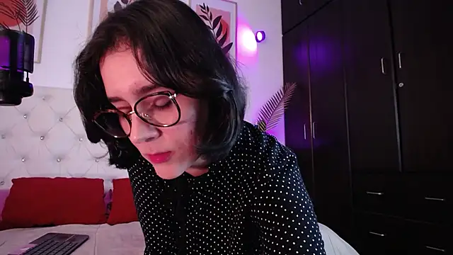 Snapshot of barbyehot chatting on December 2025 03:18:02 PM barbyehot online show from December 2025 03:18:02 PM