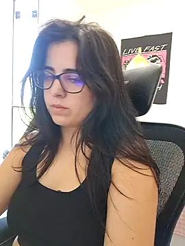 Snapshot of CutteGirl99 chatting on October 2025 01:21:01 PM CutteGirl99 online show from October 2025 01:21:01 PM