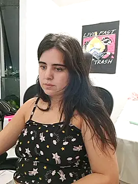 Snapshot of CutteGirl99 chatting on October 2025 11:38:01 PM CutteGirl99 online show from October 2025 11:38:01 PM