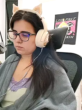 Snapshot of CutteGirl99 chatting on October 2025 01:39:01 AM CutteGirl99 online show from October 2025 01:39:01 AM