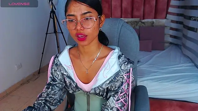 Snapshot of Milaa_Star_ chatting on October 2025 04:41:02 AM Milaa Star online show from October 2025 04:41:02 AM