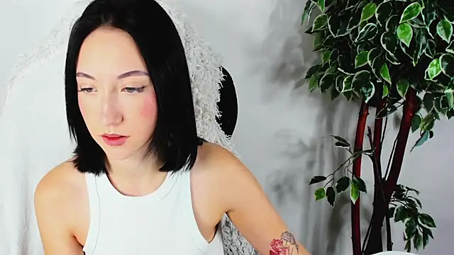 Snapshot of EileenMoores chatting on September 2025 06:02:02 AM EileenMoores online show from September 2025 06:02:02 AM