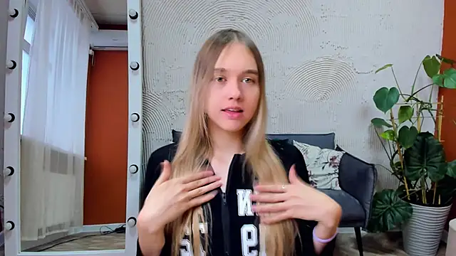 Snapshot of Vel1ka chatting on October 2025 04:20:02 AM Vel1ka online show from October 2025 04:20:02 AM