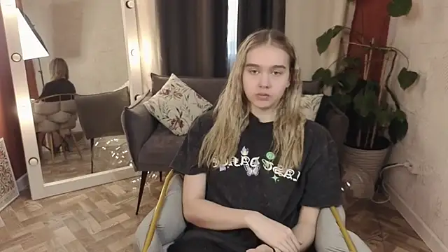 Vel1ka online show from April 2026 01:41:01 PM