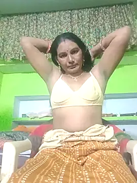 Snapshot of ZIVAA chatting on November 2025 10:03:01 AM ZIVAA online show from November 2025 10:03:01 AM