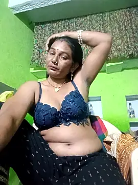 Snapshot of ZIVAA chatting on December 2025 11:08:01 AM ZIVAA online show from December 2025 11:08:01 AM