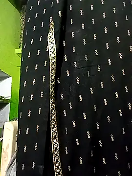 Snapshot of ZIVAA chatting on January 2026 07:00:01 AM ZIVAA online show from January 2026 07:00:01 AM