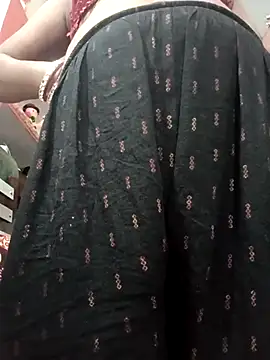 Snapshot of ZIVAA chatting on February 2026 04:10:01 AM ZIVAA online show from February 2026 04:10:01 AM