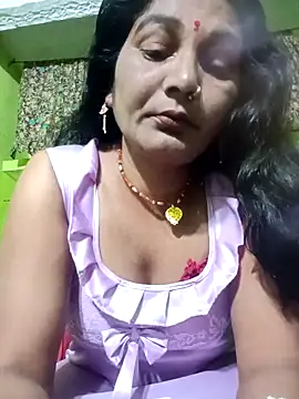 Snapshot of ZIVAA chatting on February 2026 07:28:01 PM ZIVAA online show from February 2026 07:28:01 PM