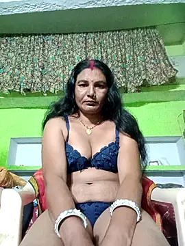 Snapshot of ZIVAA chatting on February 2026 11:13:01 AM ZIVAA online show from February 2026 11:13:01 AM