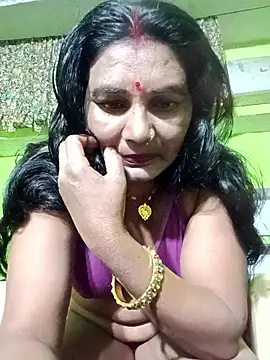 Snapshot of ZIVAA chatting on February 2026 06:48:01 PM ZIVAA online show from February 2026 06:48:01 PM