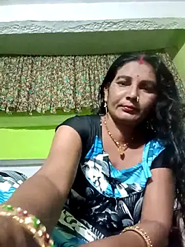 Snapshot of ZIVAA chatting on February 2026 09:21:02 AM ZIVAA online show from February 2026 09:21:02 AM