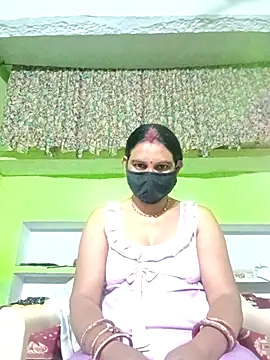 Snapshot of ZIVAA chatting on April 2026 08:45:02 AM ZIVAA online show from April 2026 08:45:02 AM