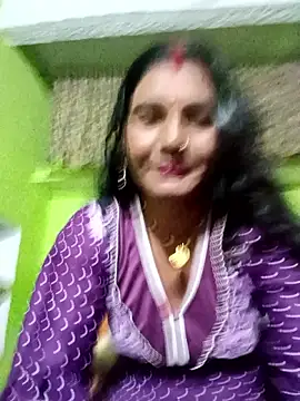 Snapshot of ZIVAA chatting on April 2026 11:00:01 AM ZIVAA online show from April 2026 11:00:01 AM