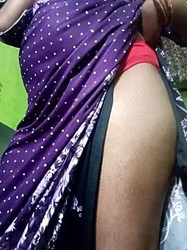 Snapshot of ZIVAA chatting on April 2026 12:10:01 PM ZIVAA online show from April 2026 12:10:01 PM