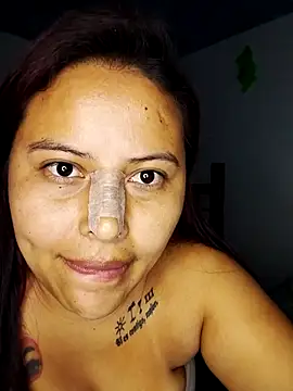 Snapshot of yelezia chatting on October 2025 08:02:02 AM yelezia online show from October 2025 08:02:02 AM