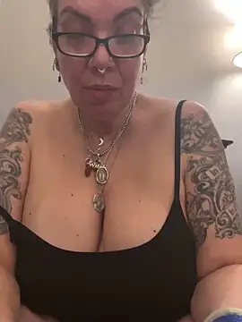 dieseldame1313 online show from January 2025 01:26:01 AM