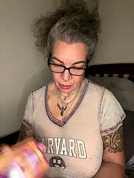 dieseldame1313 online show from September 2025 08:49:02 AM