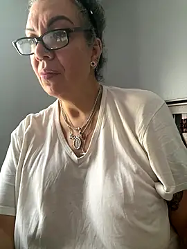 dieseldame1313 online show from November 2025 01:39:02 PM