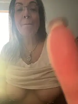 dieseldame1313 online show from March 2026 10:23:01 PM