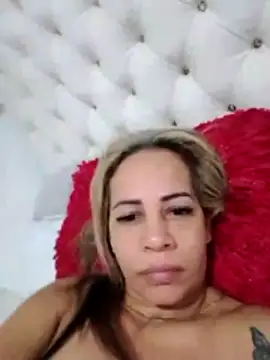 Snapshot of Alisson_Milf chatting on January 2026 12:47:01 AM Alisson Milf online show from January 2026 12:47:01 AM