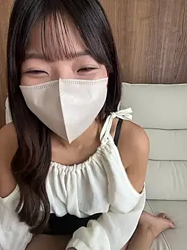 Snapshot of y_yunchan chatting on October 2025 02:01:02 AM y yunchan online show from October 2025 02:01:02 AM