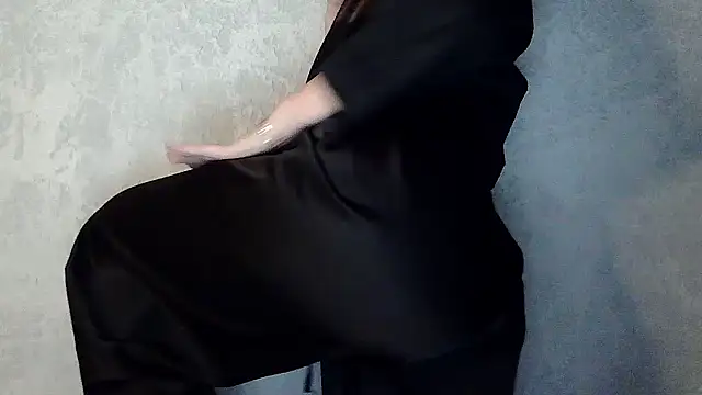 SweetLoraa online show from September 2025 04:23:01 PM