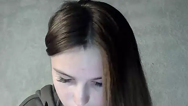 SweetLoraa online show from October 2025 06:51:02 PM