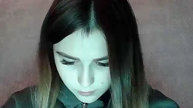 Snapshot of SweetLoraa chatting on November 2025 01:44:01 PM SweetLoraa online show from November 2025 01:44:01 PM