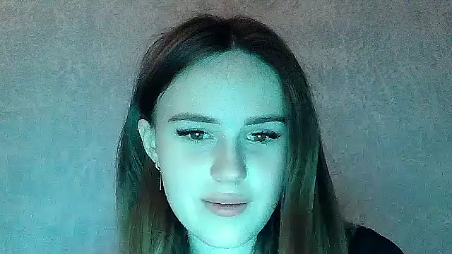 Snapshot of SweetLoraa chatting on December 2025 01:40:02 PM SweetLoraa online show from December 2025 01:40:02 PM