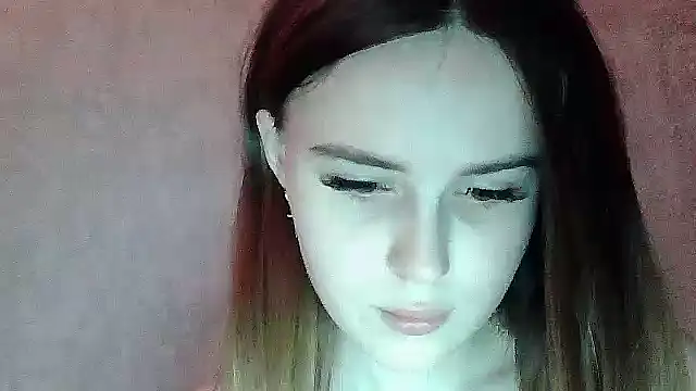 Snapshot of SweetLoraa chatting on January 2026 05:48:02 PM SweetLoraa online show from January 2026 05:48:02 PM