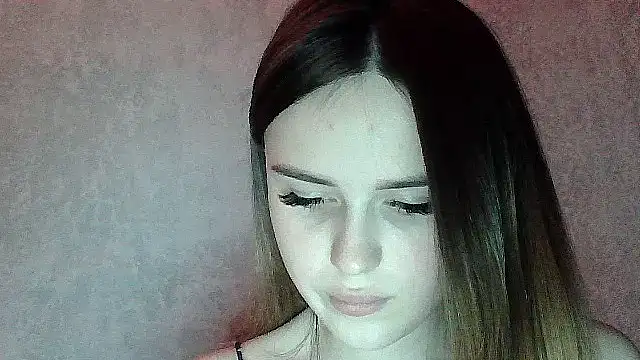 Snapshot of SweetLoraa chatting on January 2026 06:02:02 PM SweetLoraa online show from January 2026 06:02:02 PM