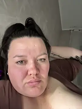 SunnyLeila2101 online show from May 2026 07:00:01 PM