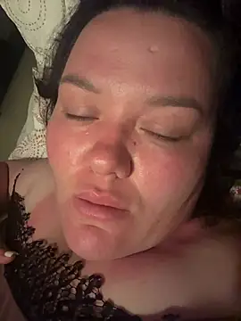 SunnyLeila2101 online show from June 2026 06:28:01 PM