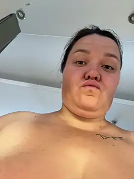SunnyLeila2101 online show from June 2026 11:04:02 AM