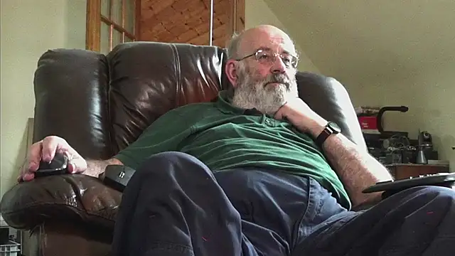 janzer13 online show from November 2025 01:57:02 PM